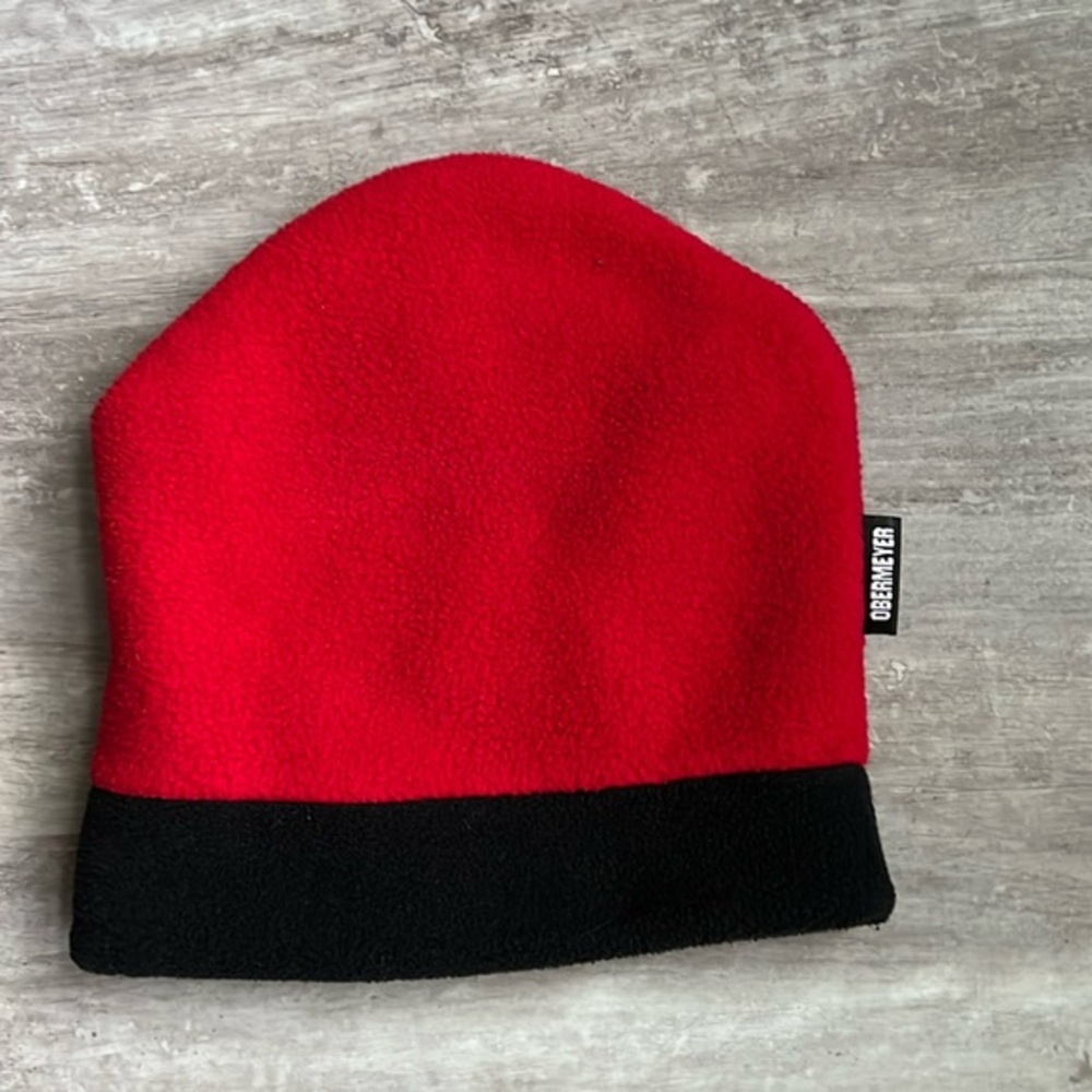 Obermeyer red&black beanie ski hat